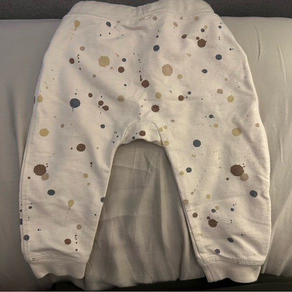Rylee + Cru Splatter Sweatpants 6-12mo - Picture 2 of 3